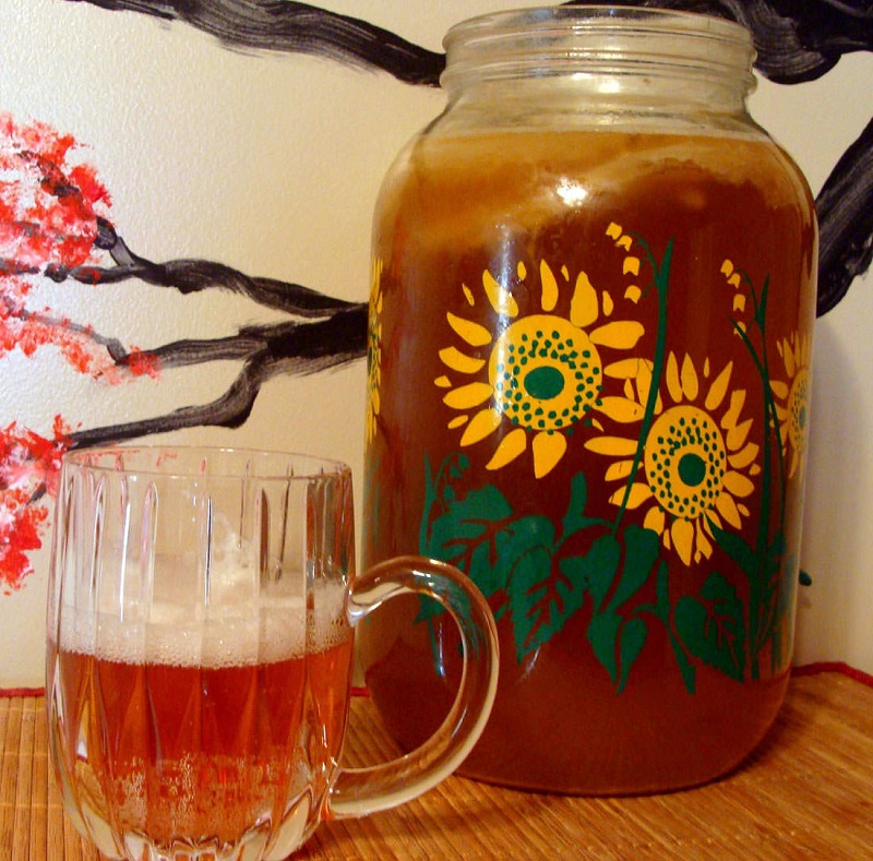 «Японская матка»! Вот почему тысячи японок пьют настой чайного гриба в обязательном порядке.