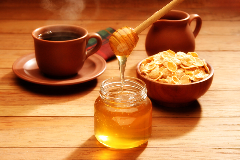 Почему необходимо есть творог с мёдом чаще
