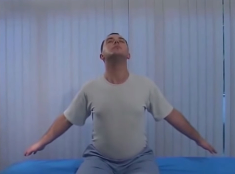 «Гимнастика для шеи без музыки» доктора Шишонина: всего 9 упражнений. Нормализуют давление, устранят бессонницу, боль в голове и верхней части тела.