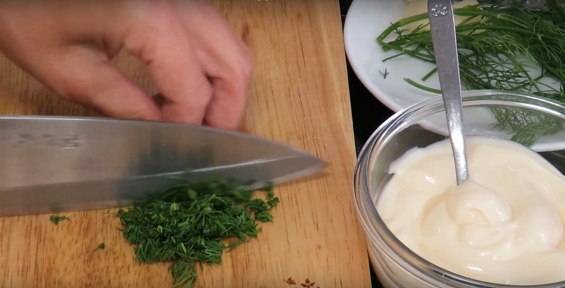 Из двух кабачков получилась потрясающая закуска! Подойдет к любому блюду…