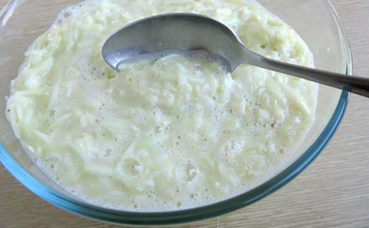 Купила на рынке кабачки, помидоры и сыр… Такого вкусного закусочного торта я еще не ела!