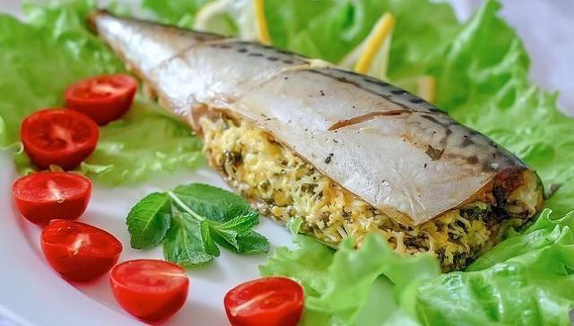 Очень вкусная рыбка — сытная. И начинка великолепно сочетается со вкусом скумбрии.