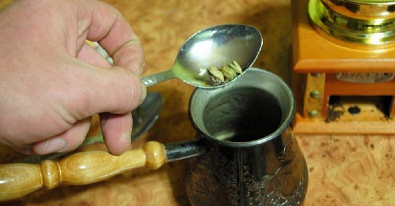 Чем полезен кофе с кардамоном?
