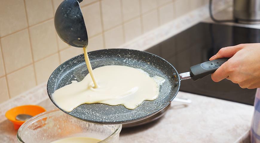 Как приготовить блины, которые не превращаются в комочки, не липнут к сковороде и не рвутся