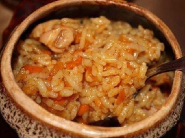 Куриный плов в горшочках. Побалуйте свою семью вкусным ужином!