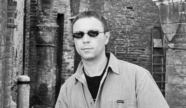 Цитата Виктора Пелевина о том, что выдает принадлежность человека к низшему классу общества