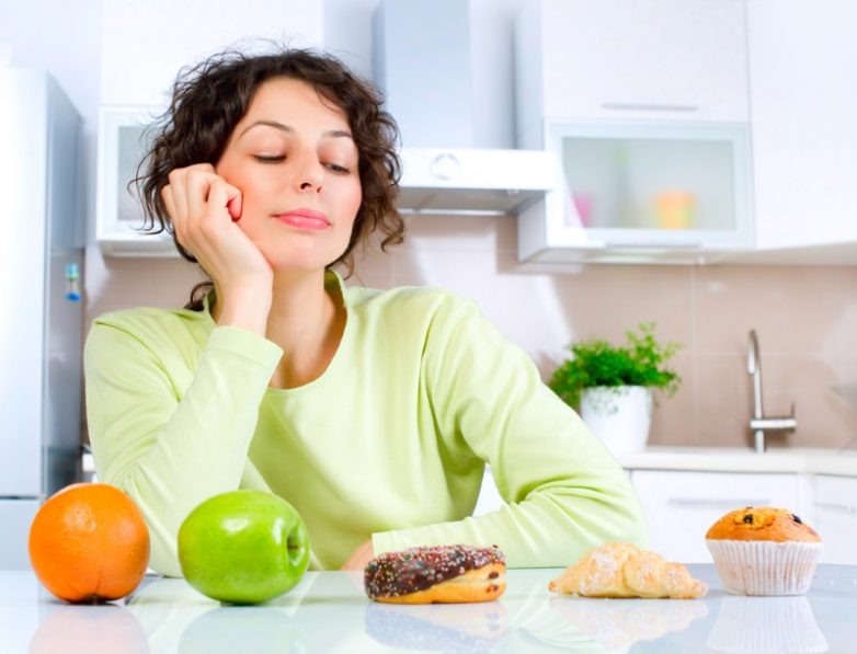 Продукты, которые лучше не есть после 15:00